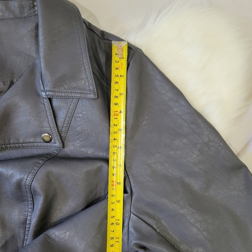 Alfani Gray Leather Jacket with Collared Neckline and Relaxed Fit - Picture 12 of 13